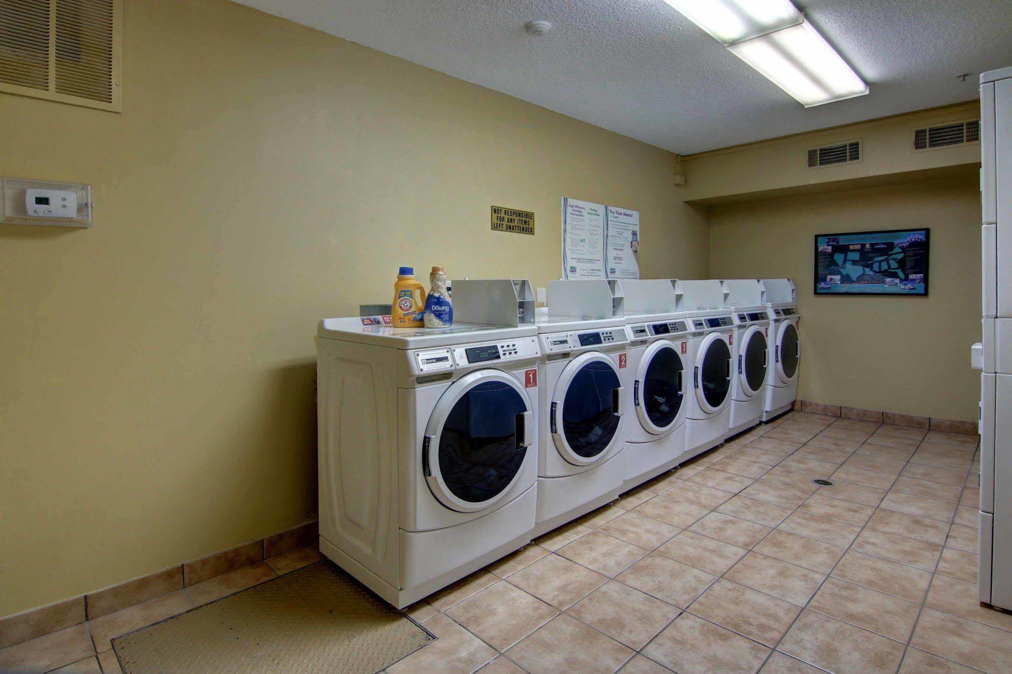 Intown Suites Extended Stay Atlanta Ga - Snellville Zewnętrze zdjęcie