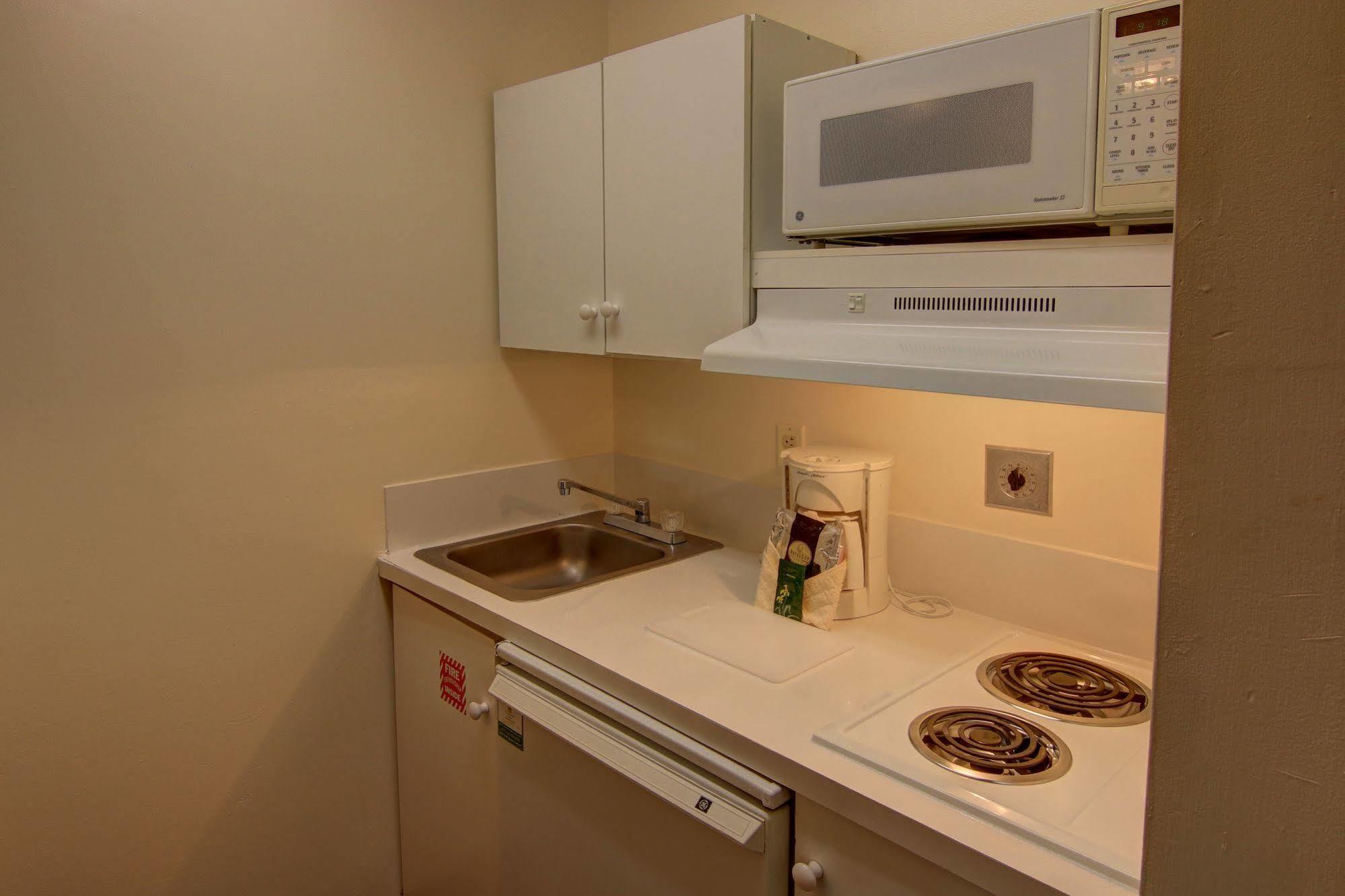Intown Suites Extended Stay Atlanta Ga - Snellville Zewnętrze zdjęcie
