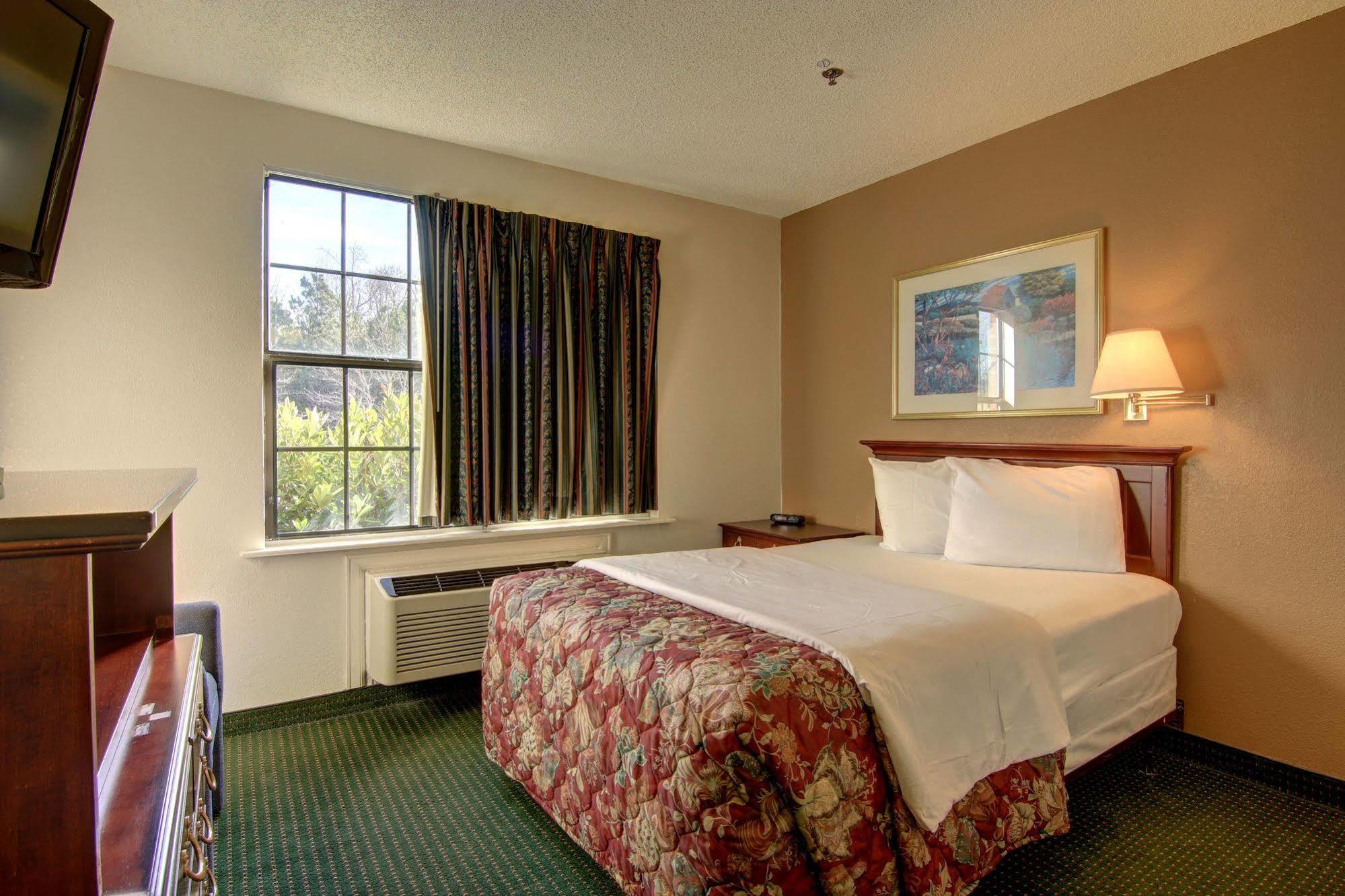 Intown Suites Extended Stay Atlanta Ga - Snellville Zewnętrze zdjęcie