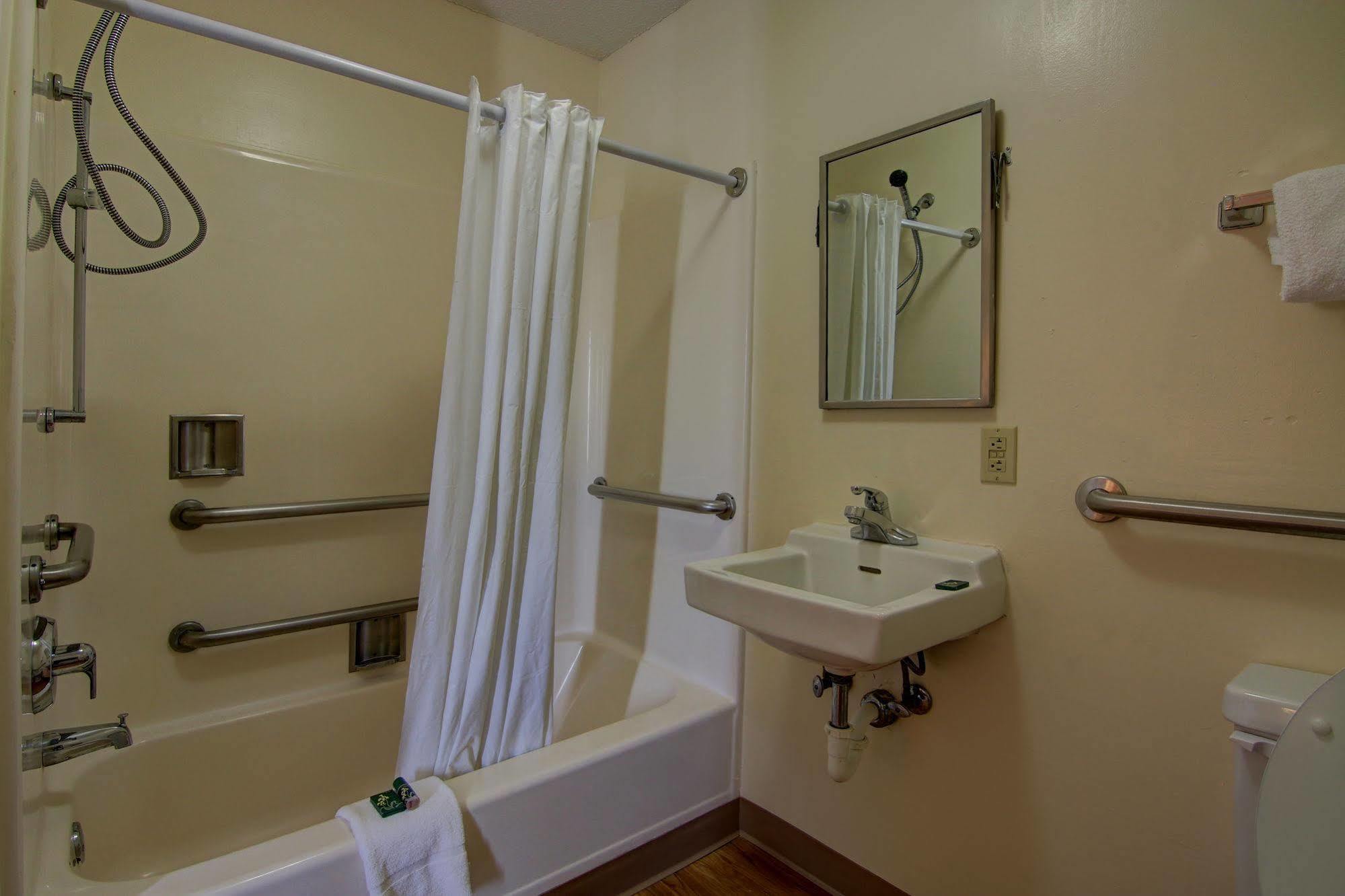 Intown Suites Extended Stay Atlanta Ga - Snellville Zewnętrze zdjęcie